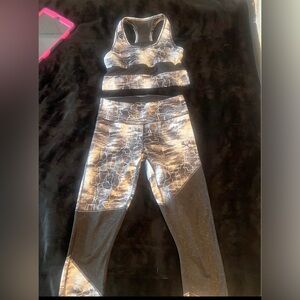 Puma Black and White Activewear Set - Sports Bra & Leggings Size Small